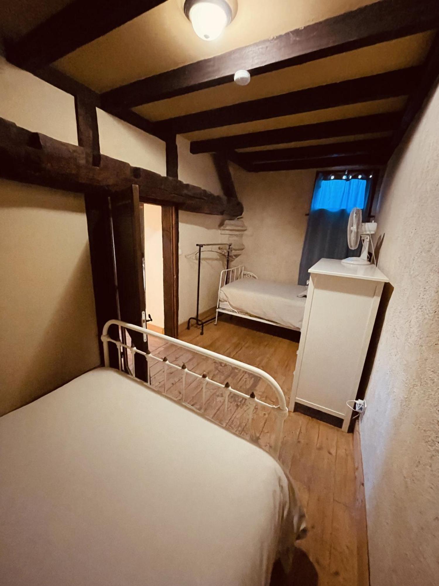 Вилла Refuge De Perreau Saint-Michel-de-Montaigne Экстерьер фото