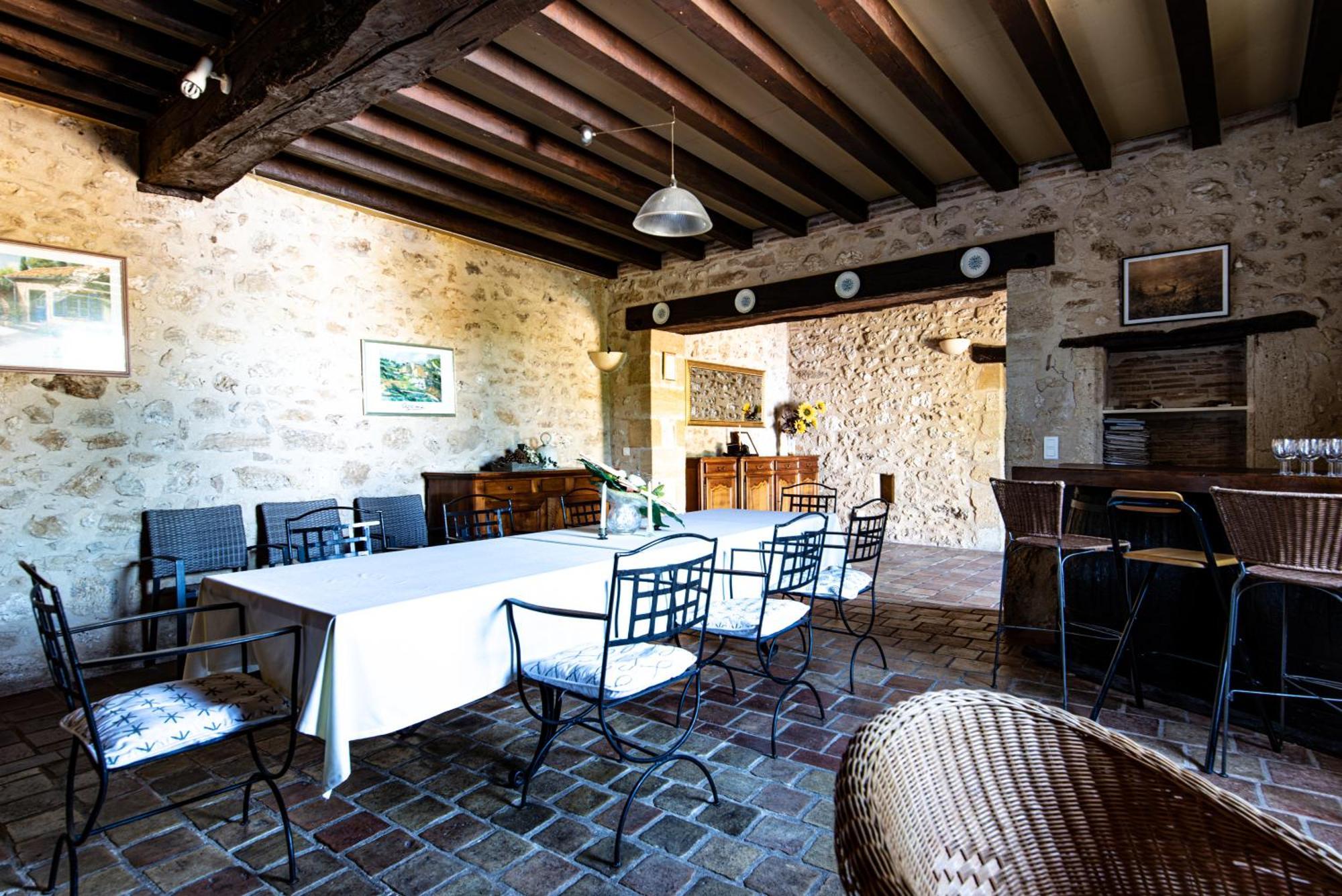 Вилла Refuge De Perreau Saint-Michel-de-Montaigne Экстерьер фото